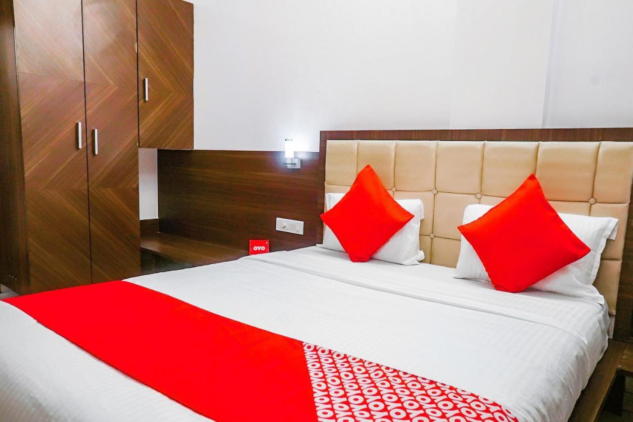 Oyo 15541 Pearl Inn Pune Exterior photo