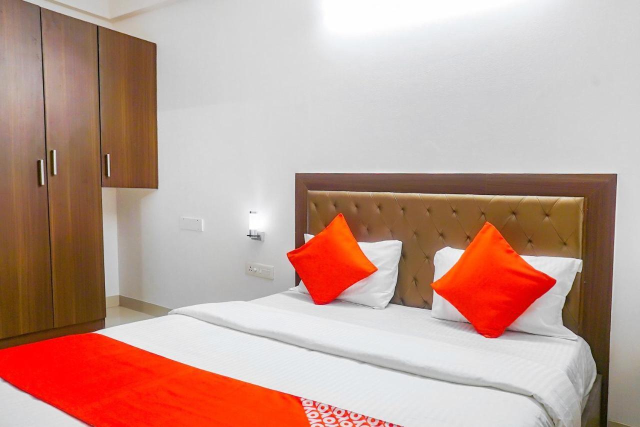 Oyo 15541 Pearl Inn Pune Exterior photo